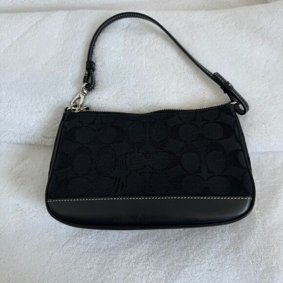 Coach Handbags - Black Vintage Y2K Coach Handbag - Model 6094